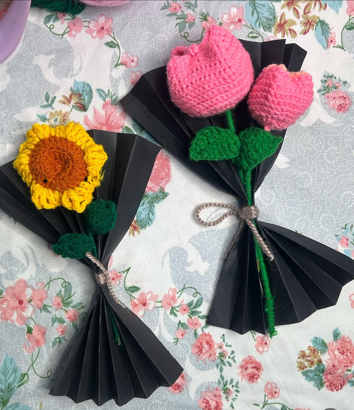 Crochet tulip and sunflower