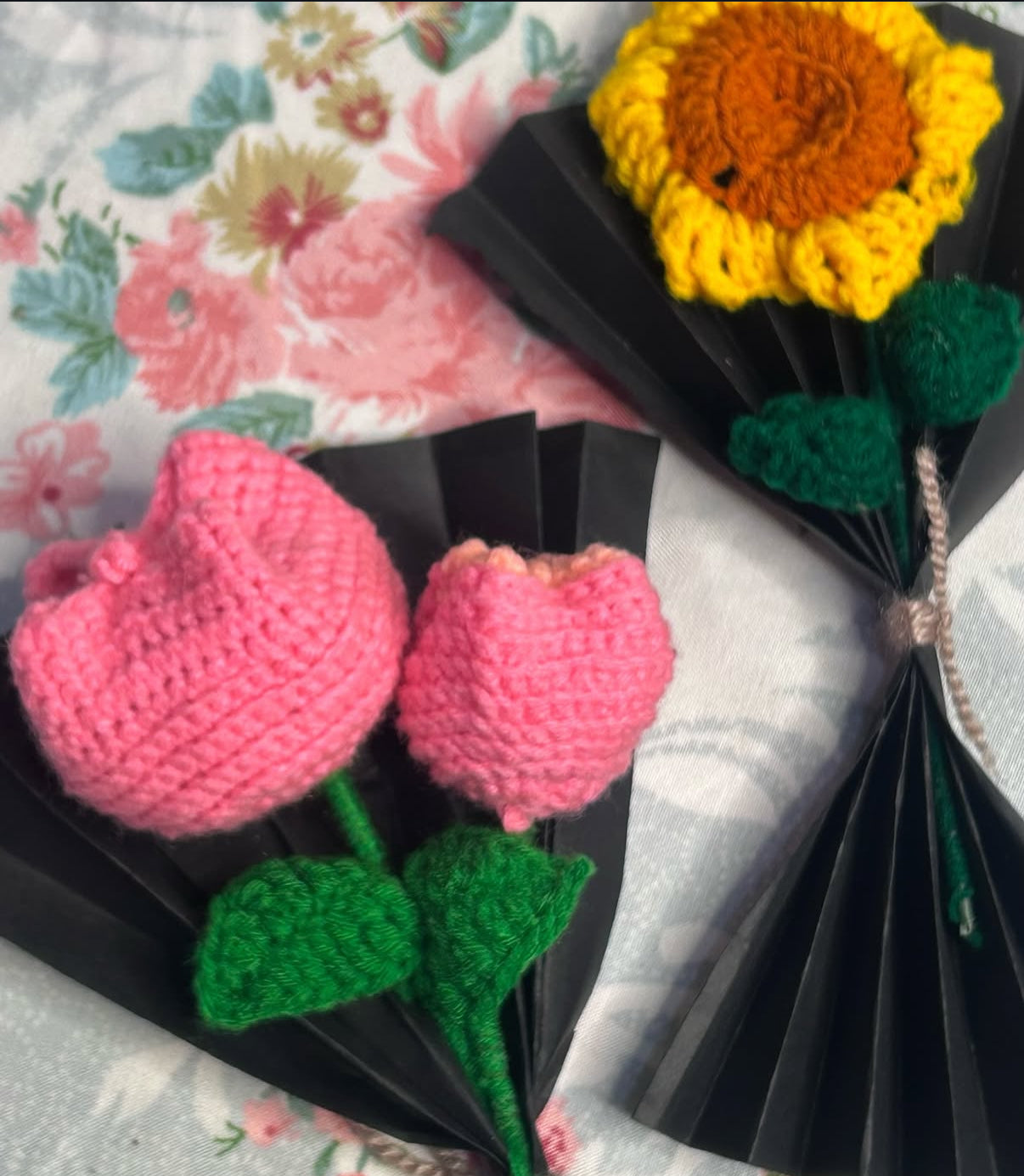 Crochet tulip and sunflower
