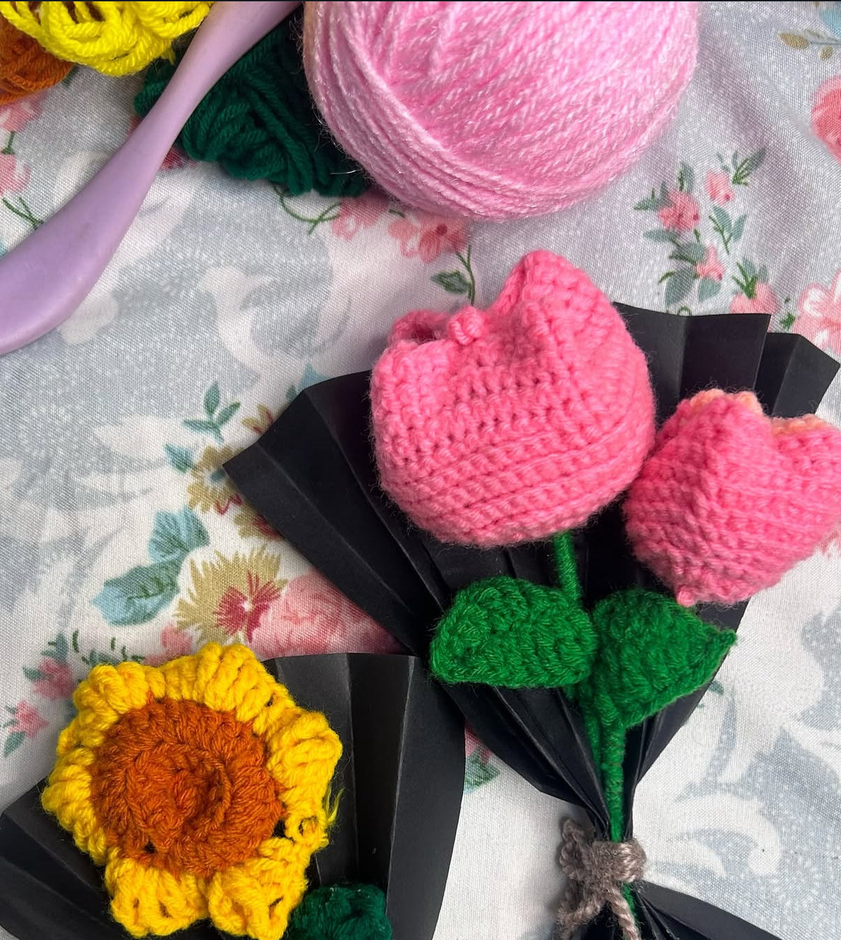 Crochet tulip and sunflower