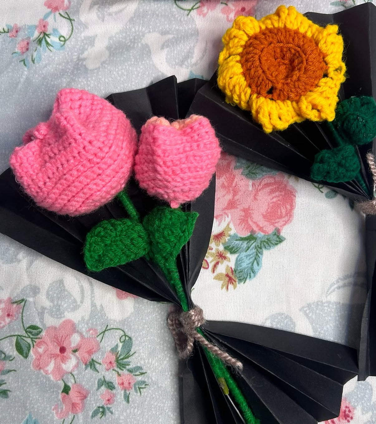Crochet tulip and sunflower