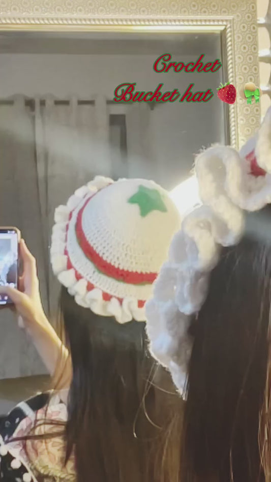 Crochet bucket hat